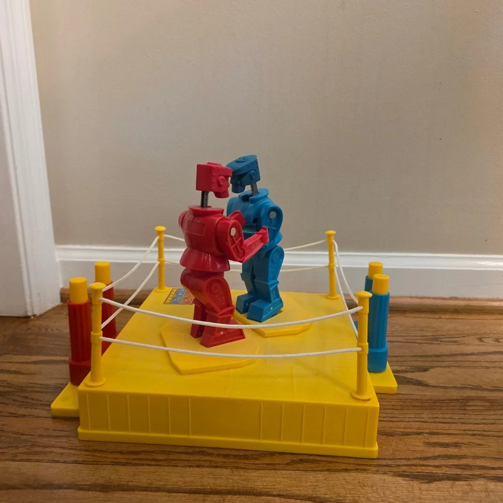 Mattel Rock Em Sock Em Robots Tabletop Boxing Game Red Rocker Blue Bomber Ring